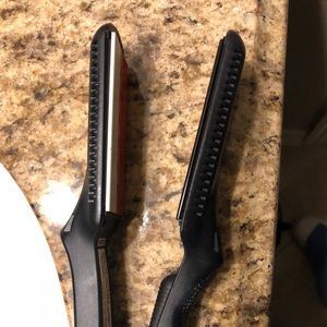 Croc infrared titanium straightener